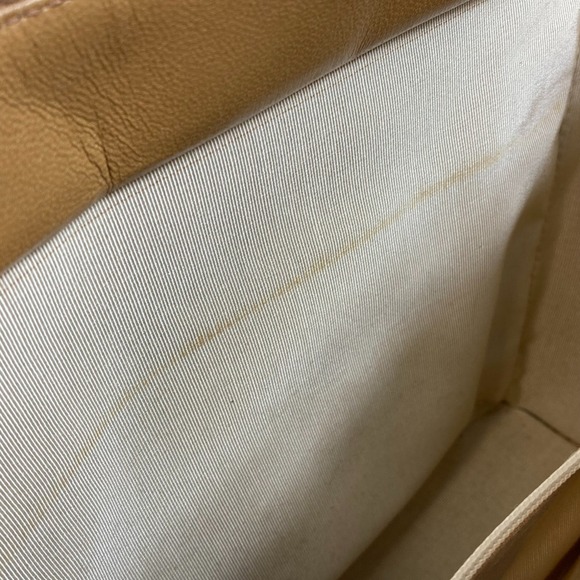 CHANEL Cream Logo Tote Bag - Picture 14 of 16